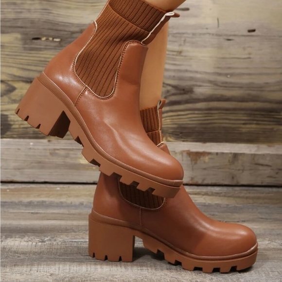 Camel Brown Tan Motto Style Chunky Heel Combat Sock Free People Chelsea Boots - Picture 4 of 7